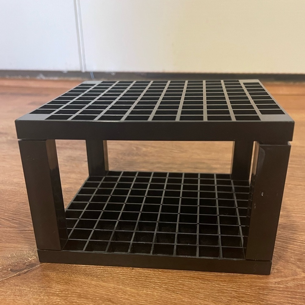 96 Hole Plastic Pencil & Brush Holder